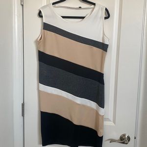 Love at First Sight - XL sleeveless dress